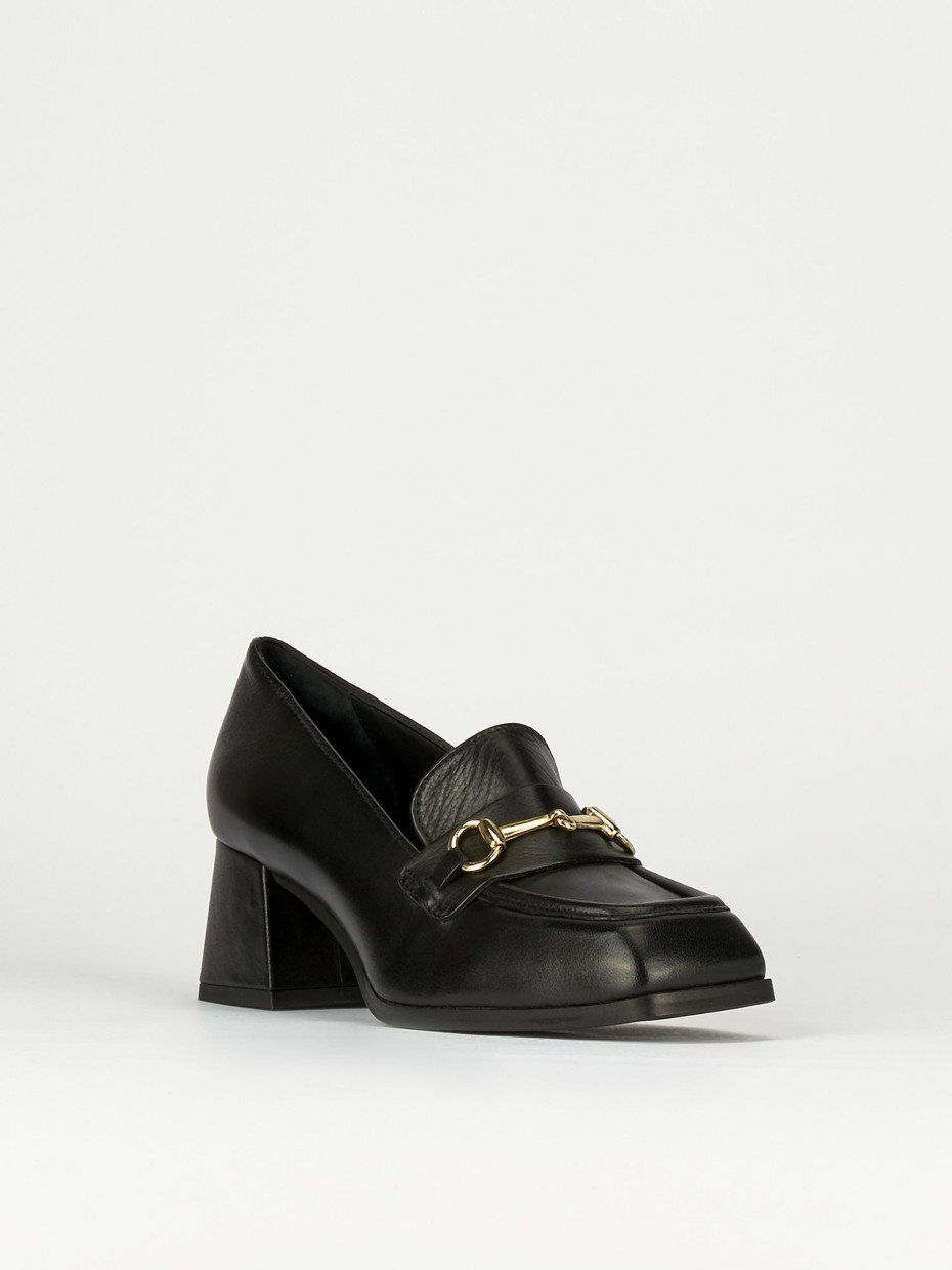 Loafers heel 5 cm black leather