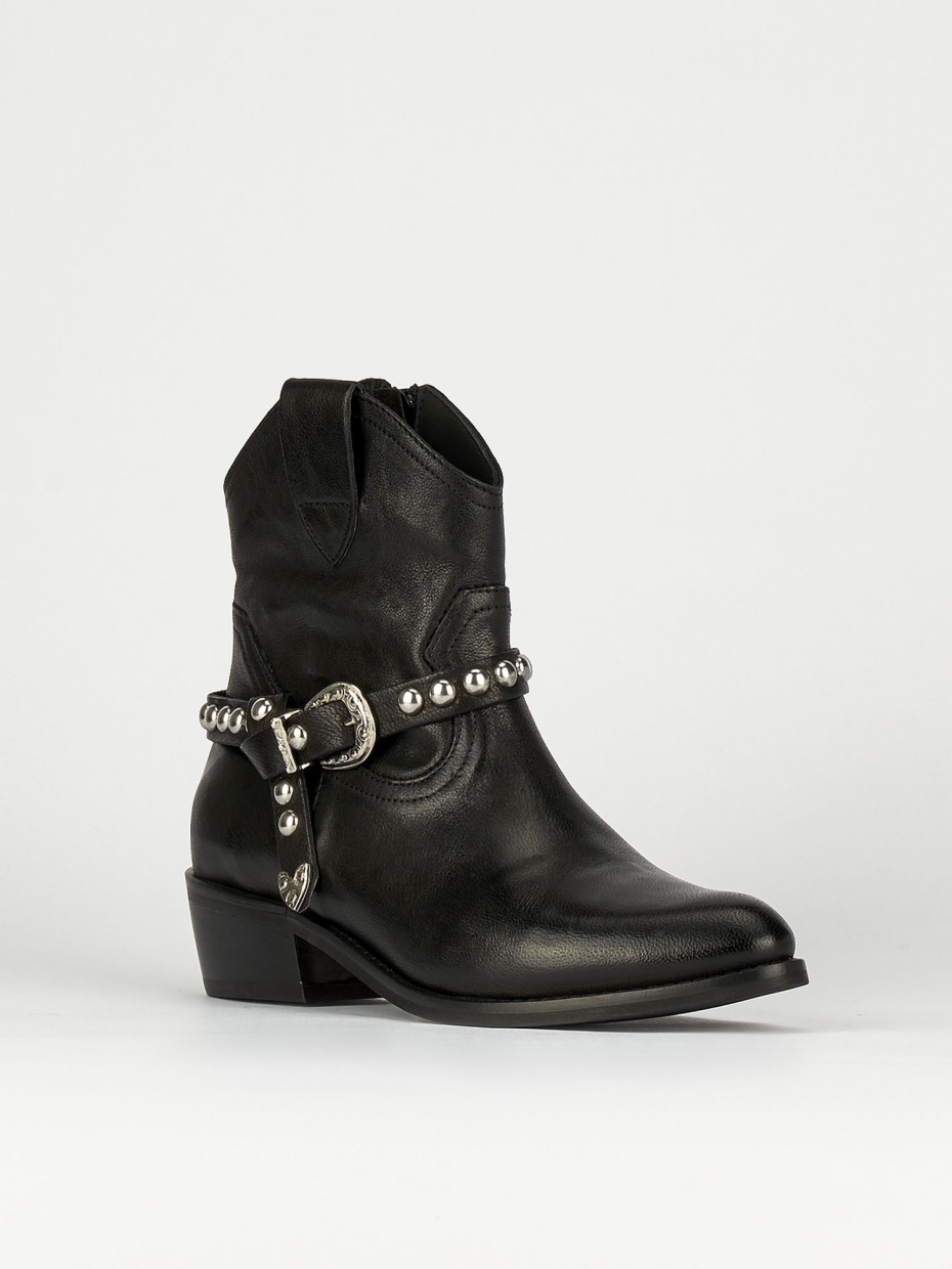 Low heel ankle boots heel 3 cm black leather