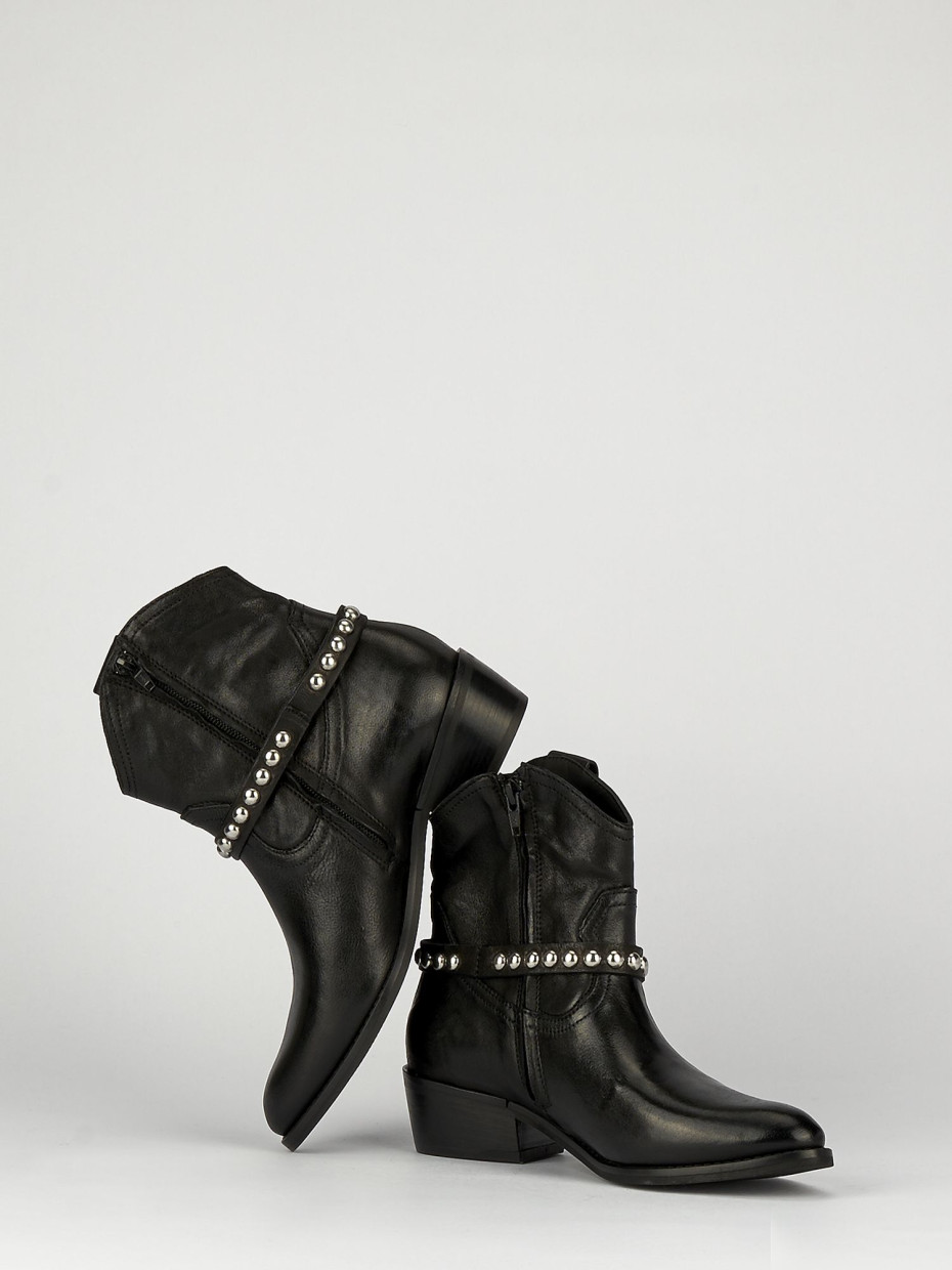 Low heel ankle boots heel 3 cm black leather