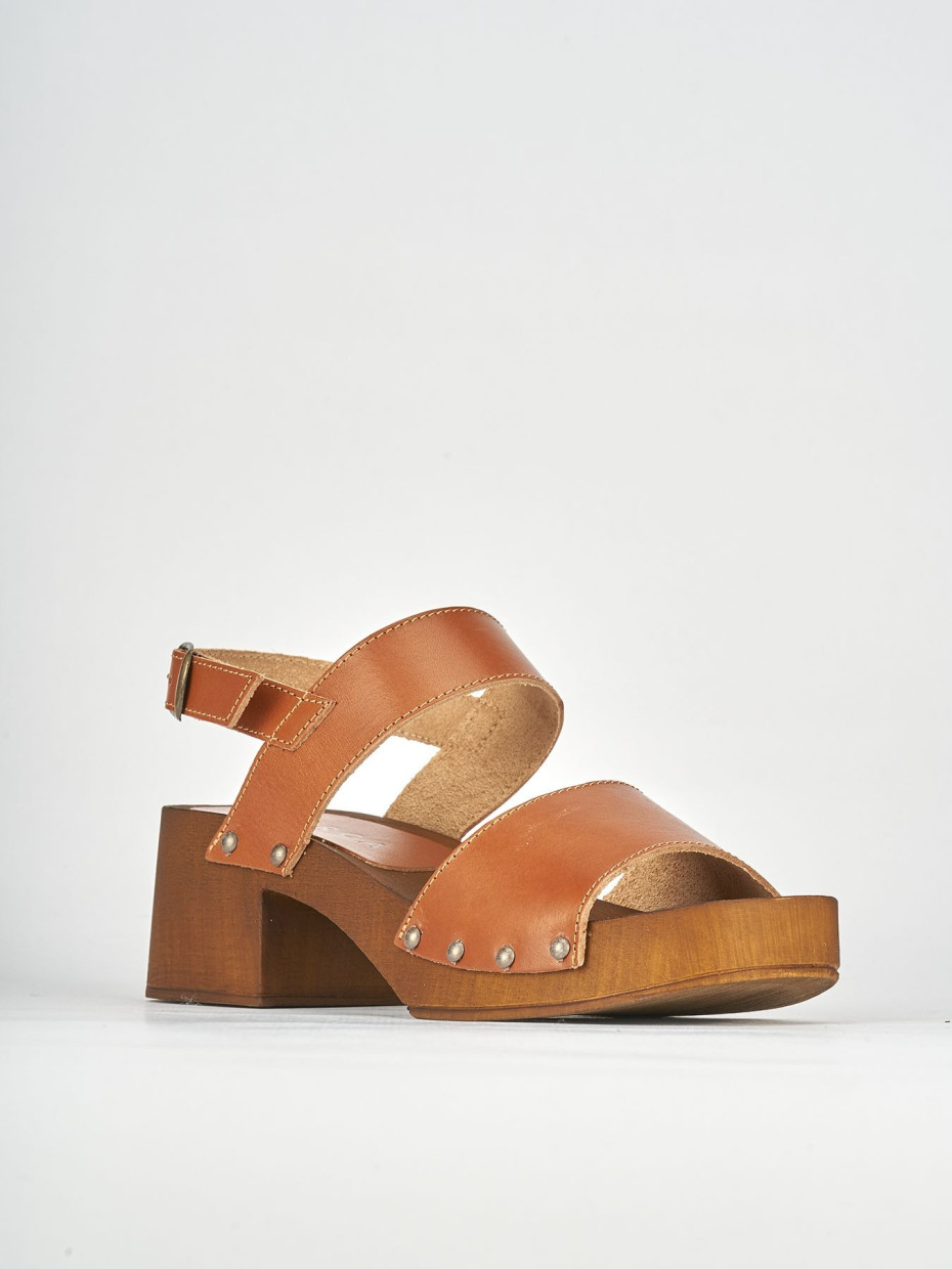 Sandali tacco hotsell pelle