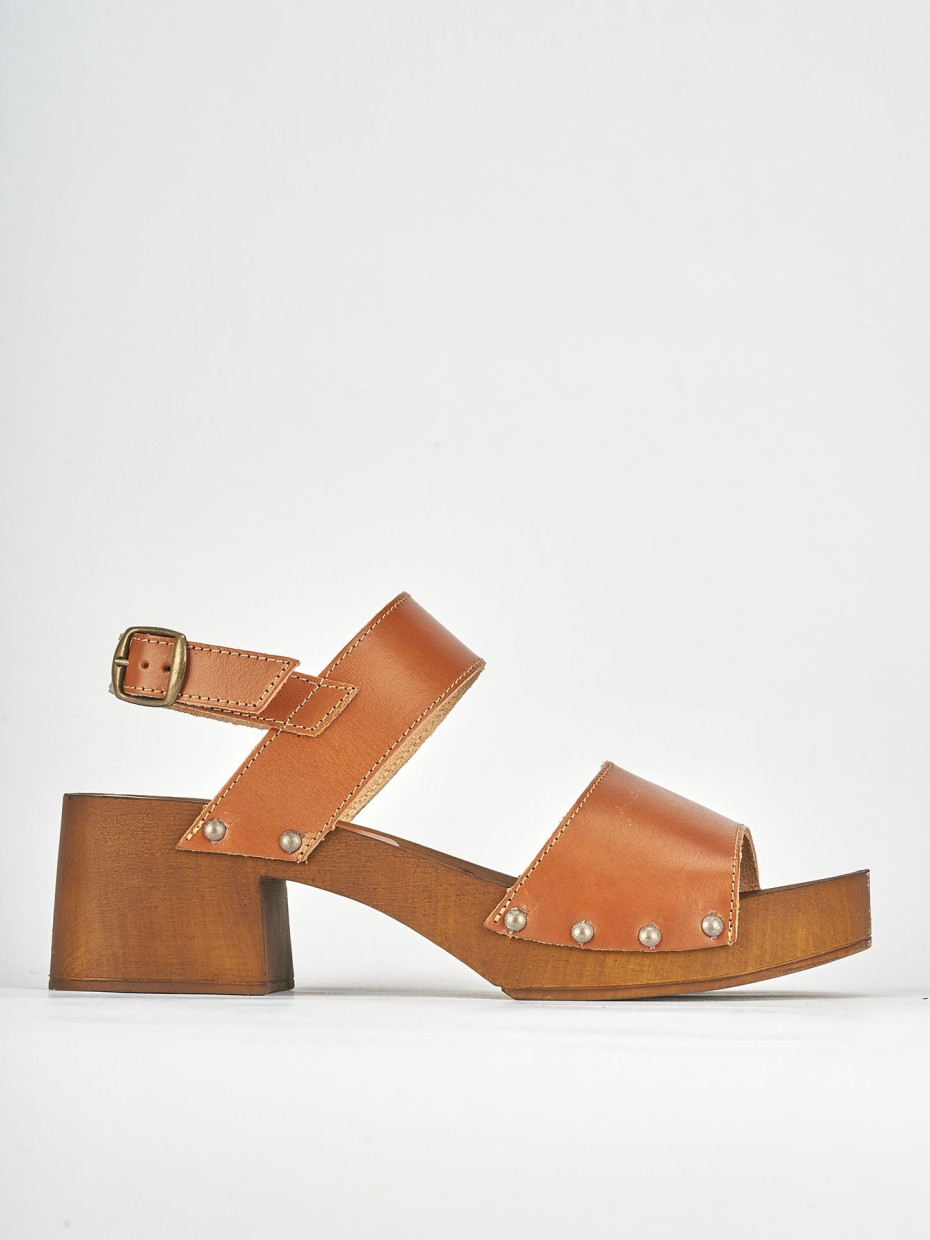 High heel sandals heel 5 cm brown leather
