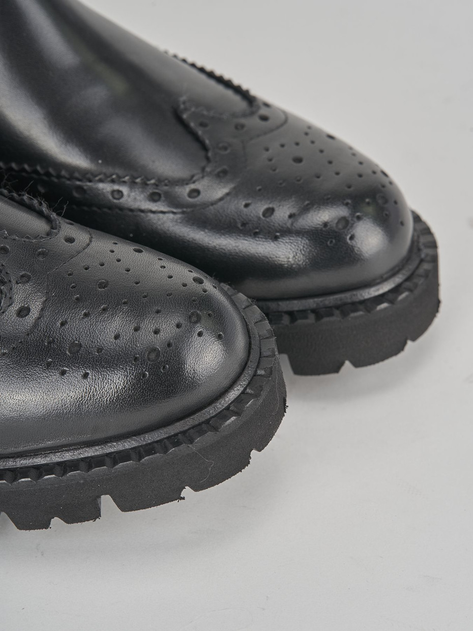 Low heel ankle boots heel 2 cm black leather