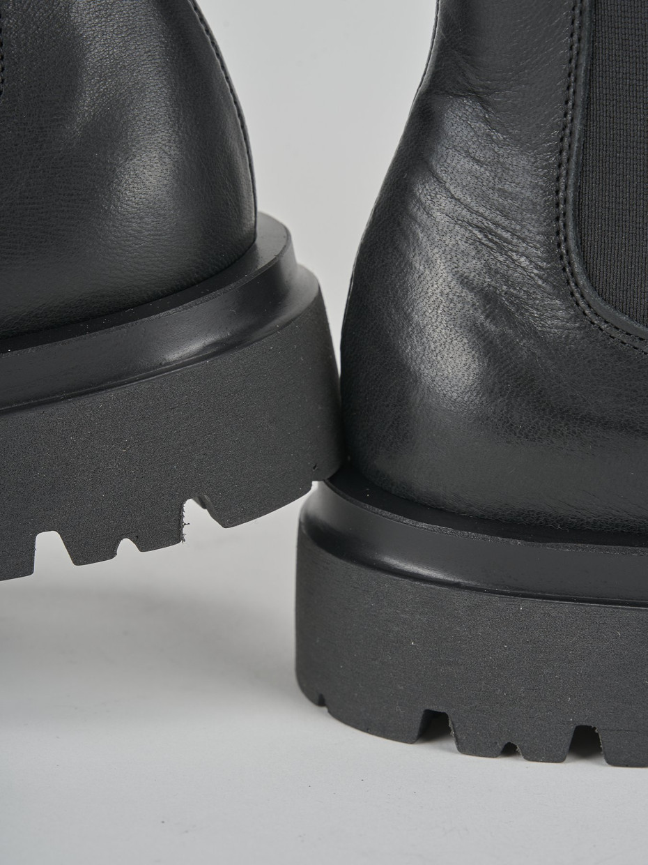 Low heel ankle boots heel 3 cm black leather