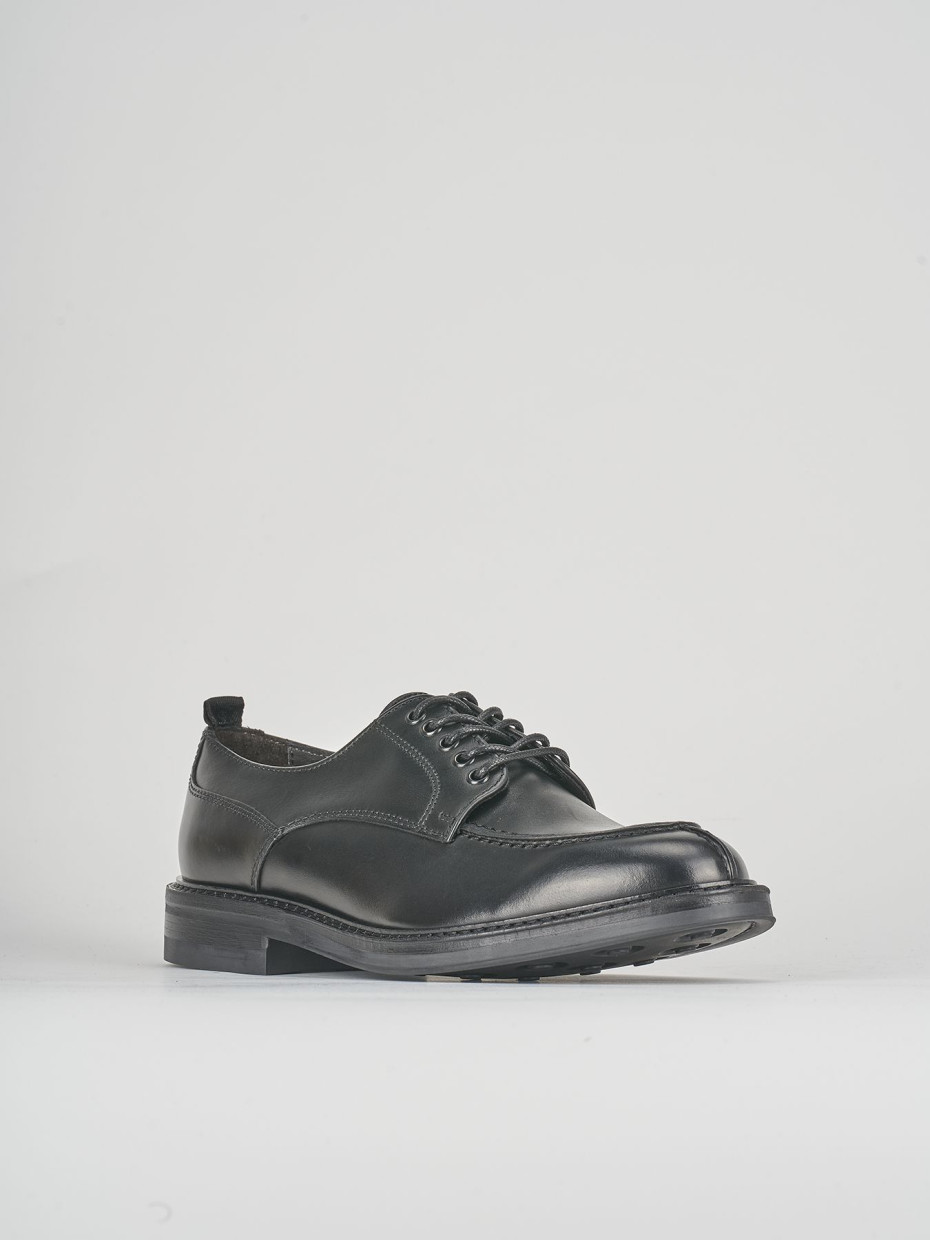 Lace-up shoes black leather