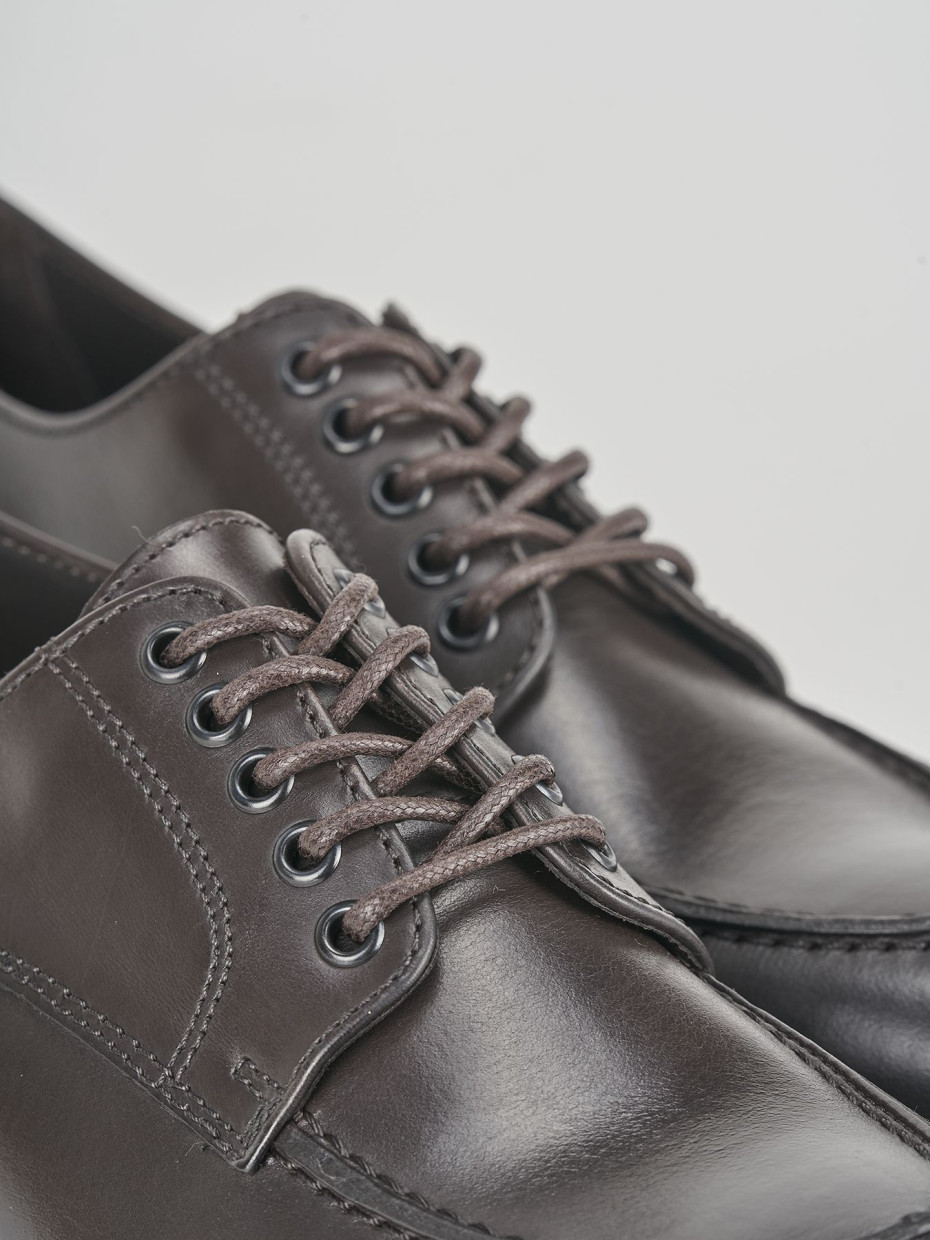 Lace-up shoes dark brown leather