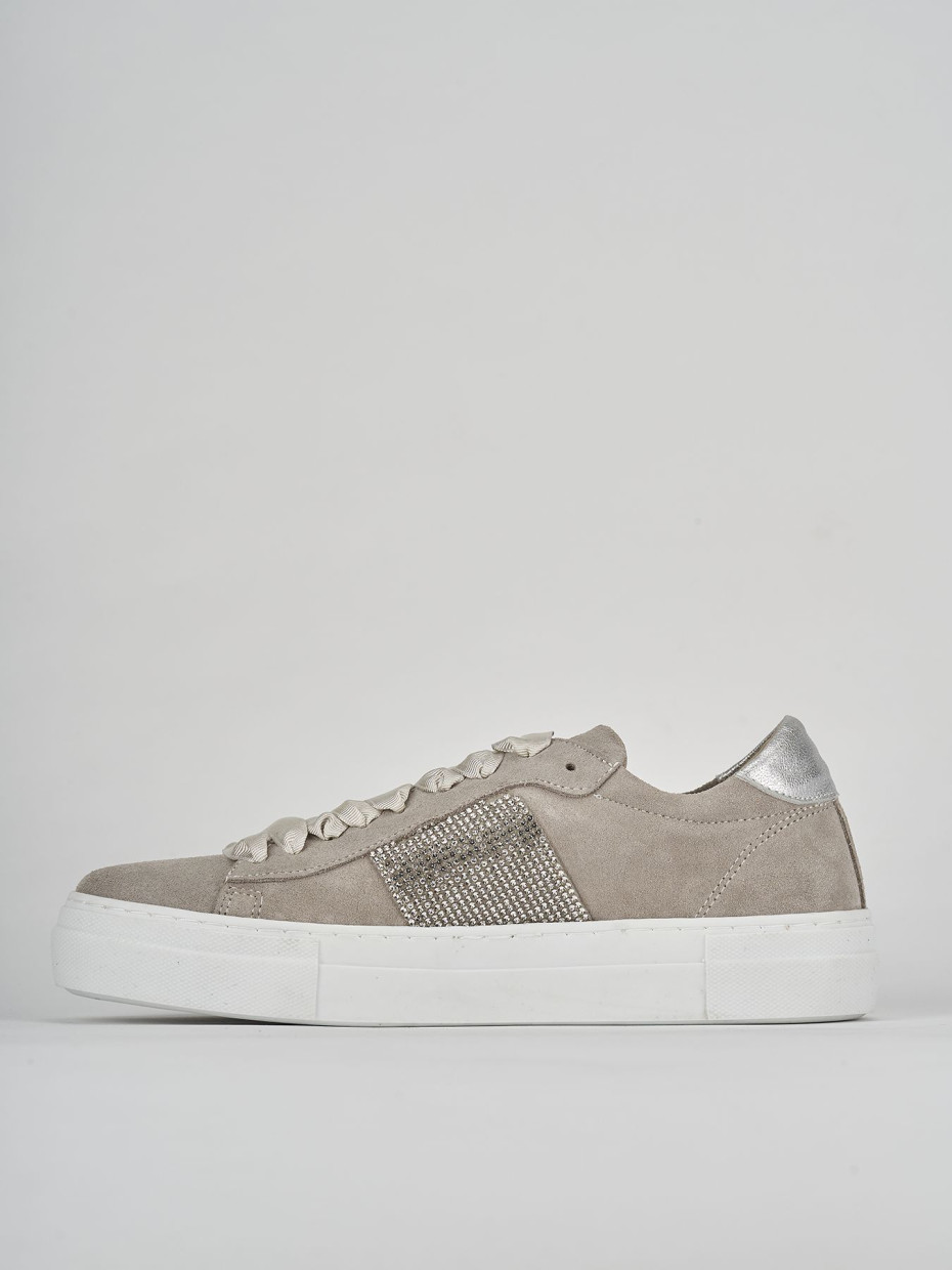 Sneakers grey suede
