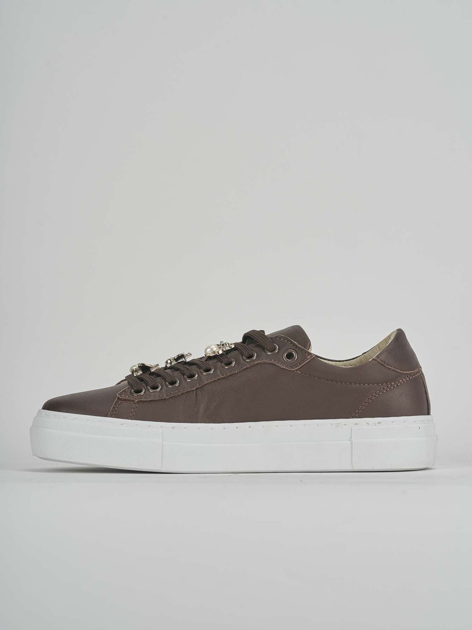 Sneakers brown leather