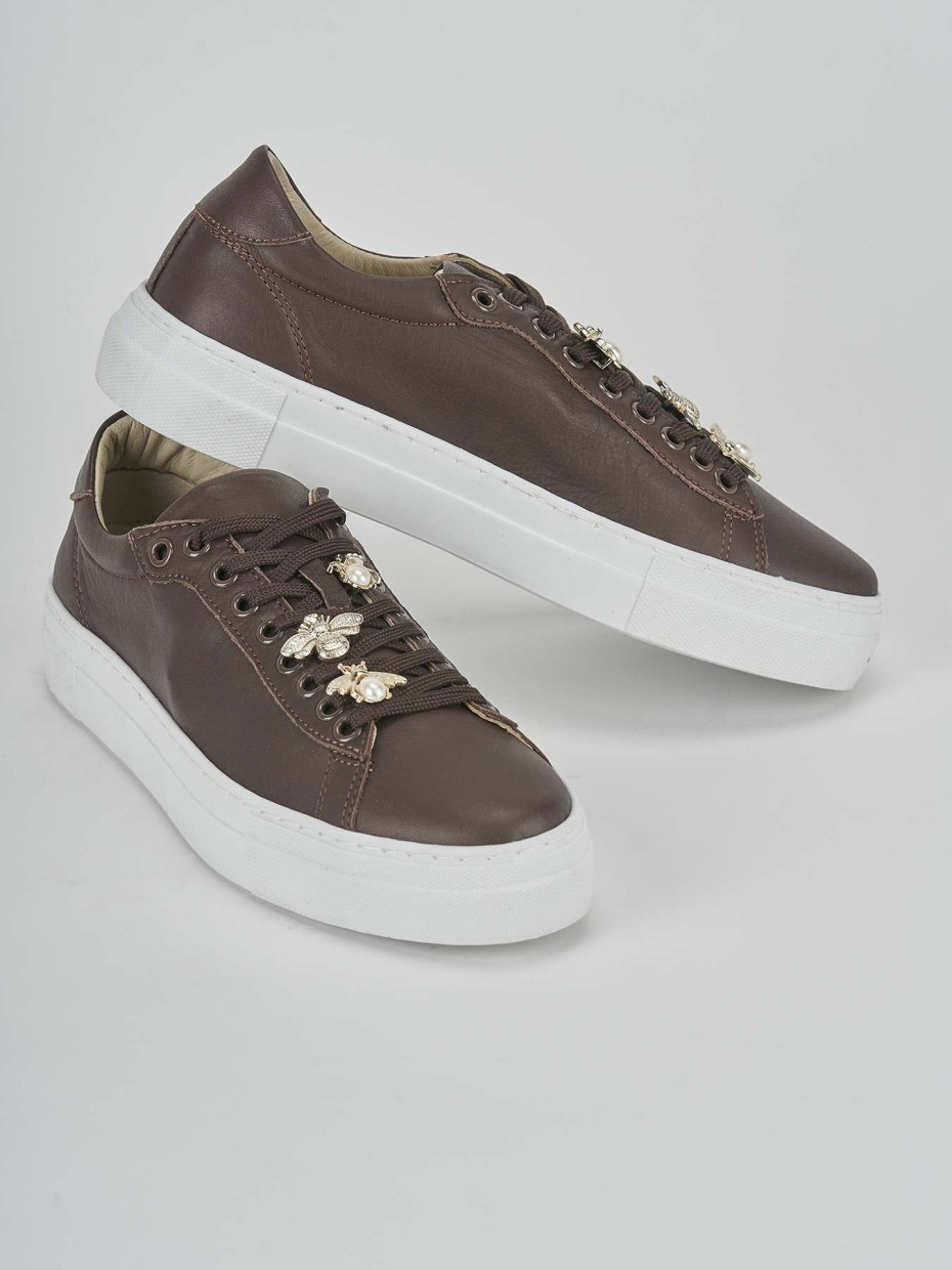 Sneakers brown leather