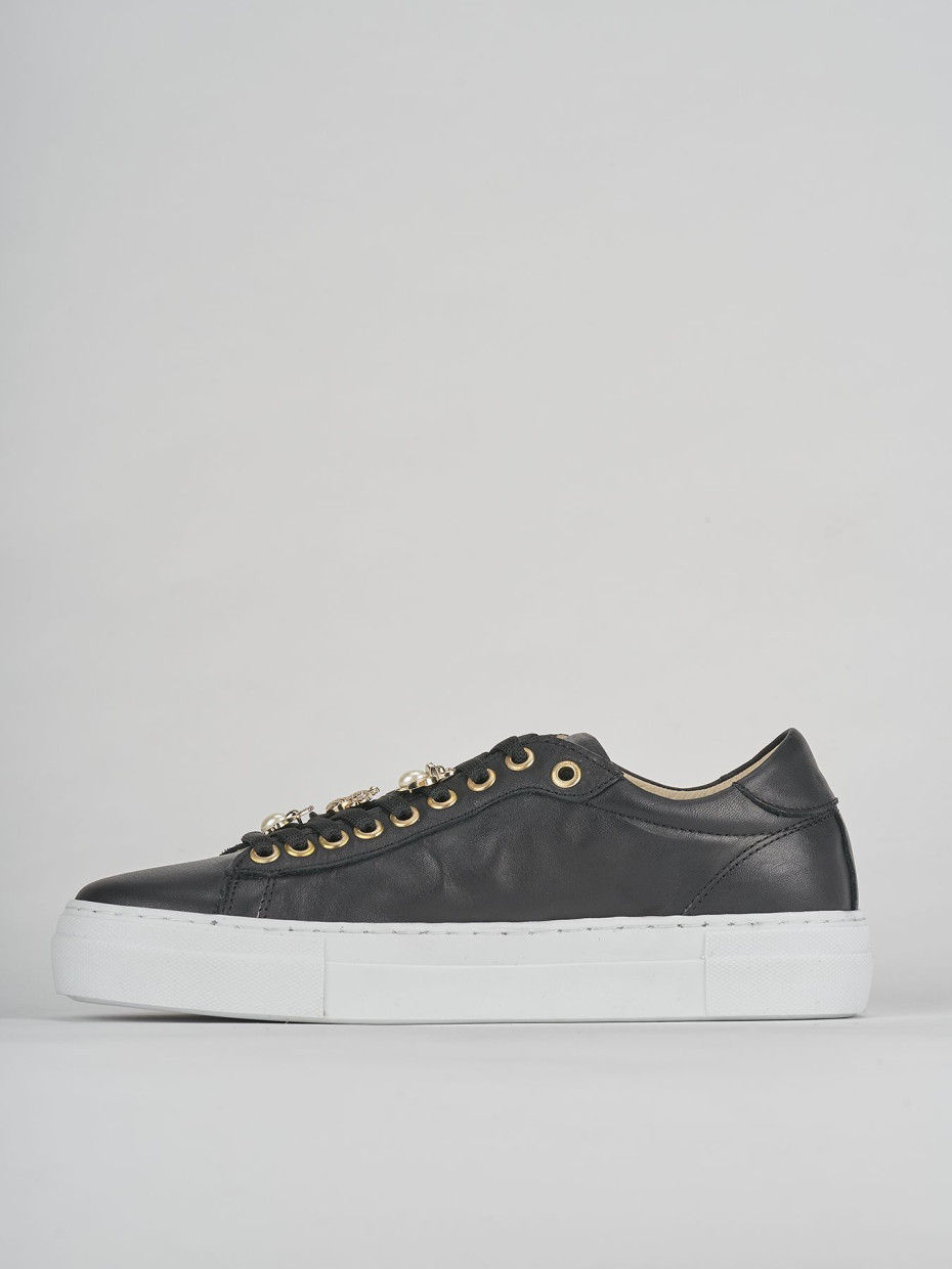 Sneakers black leather