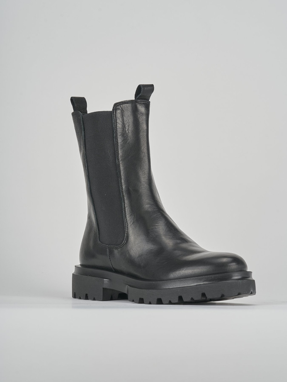 Low heel ankle boots heel 1 cm black leather