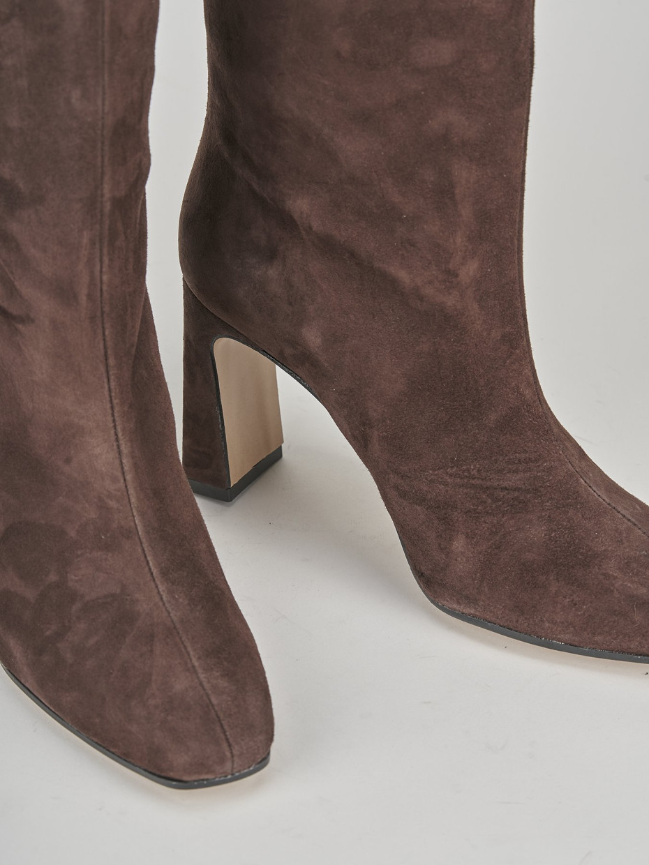 High heel boots heel 10 cm dark brown suede
