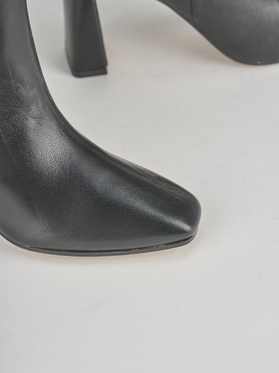 High heel boots heel 10 cm black leather