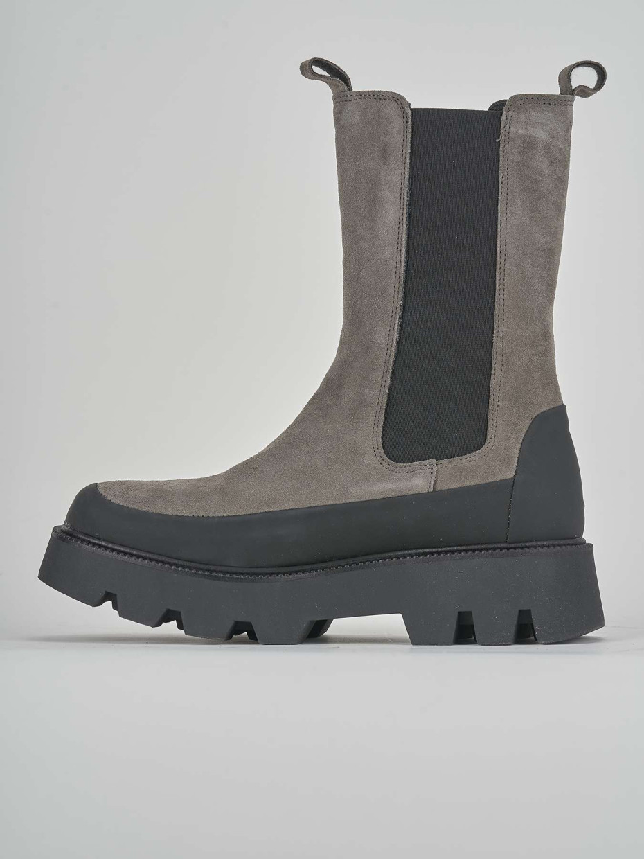 Stivaletti tacco 3cm camoscio beige
