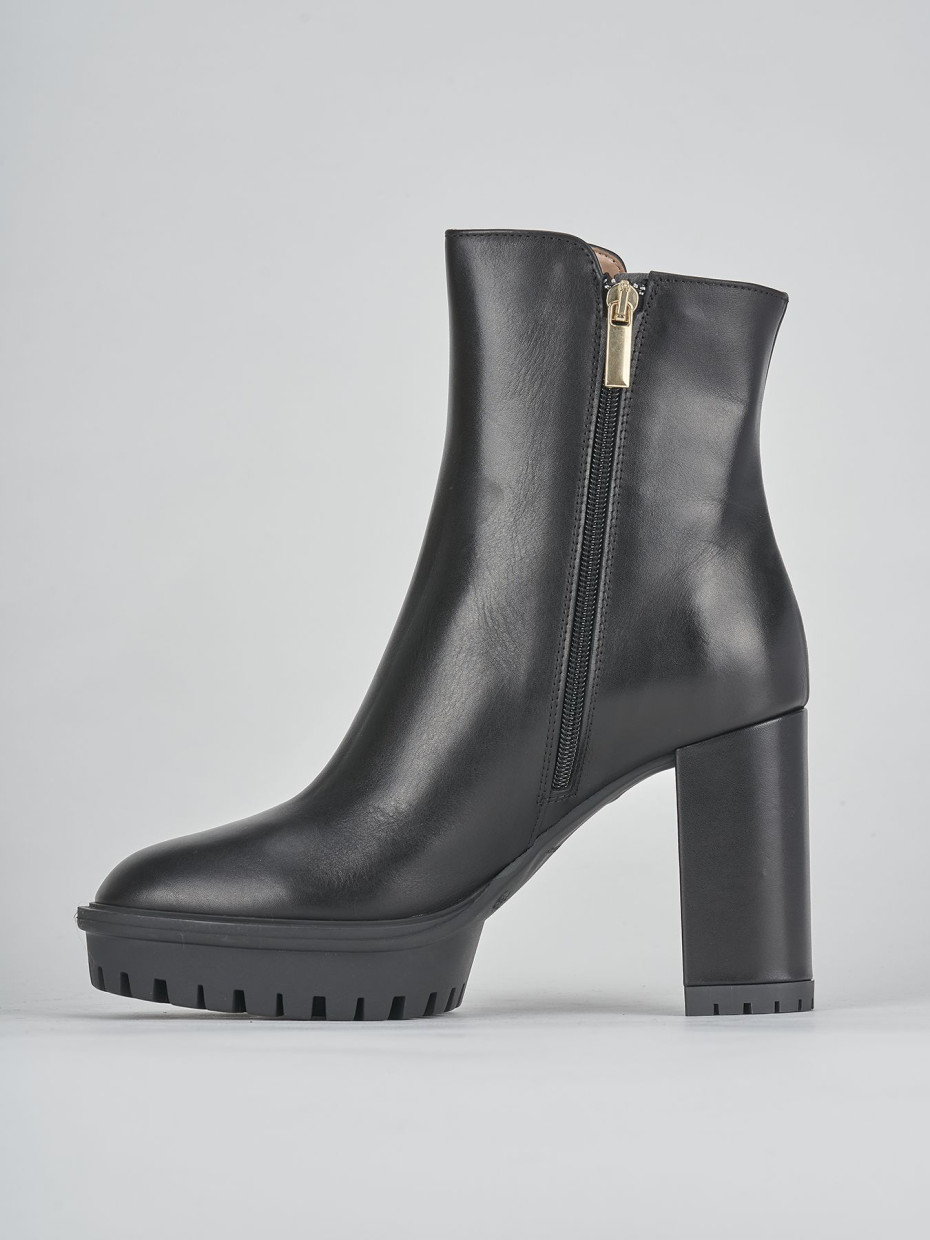 Stivaletti tacco 7cm pelle nero