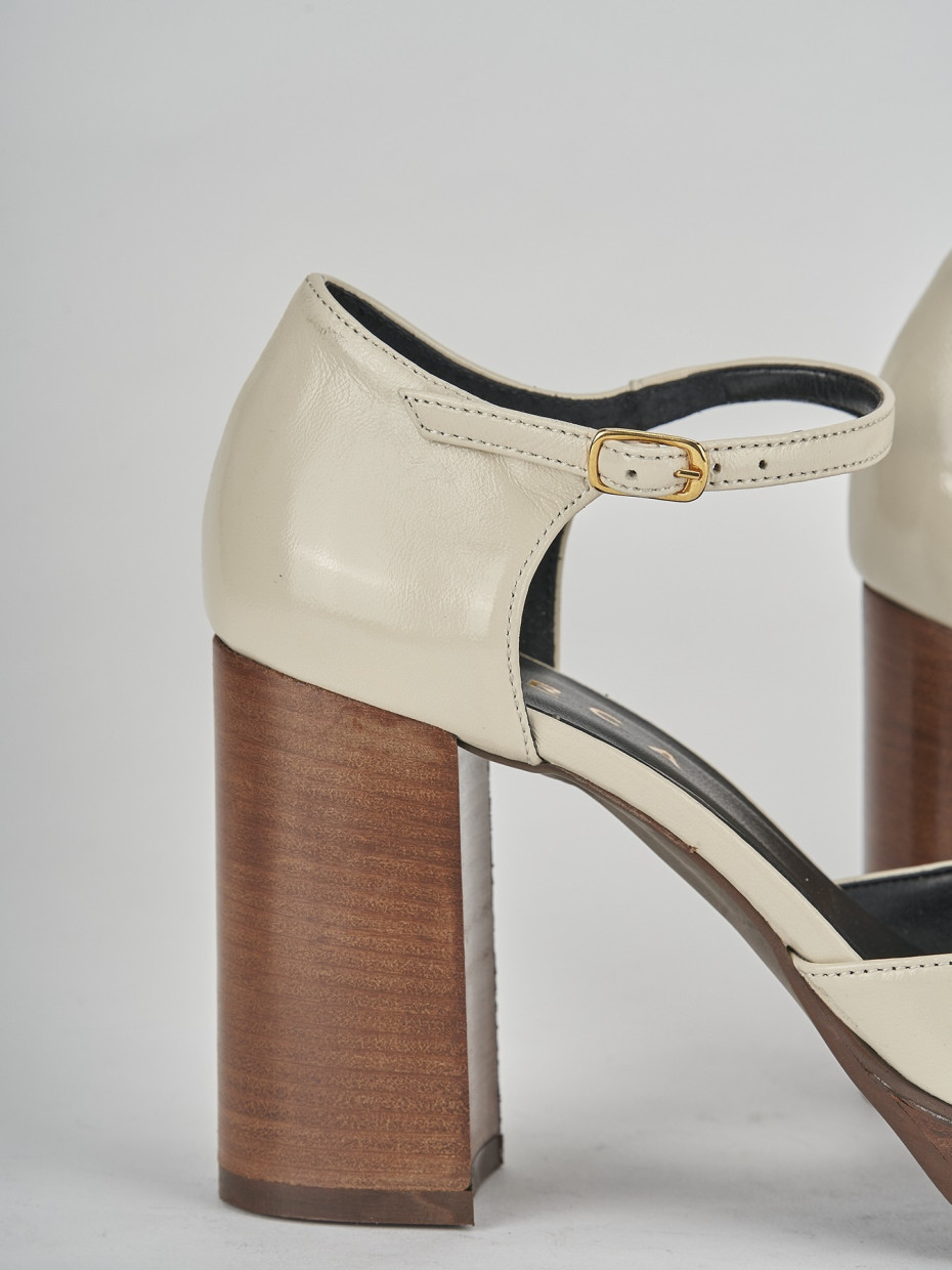 Pumps heel 9 cm white leather