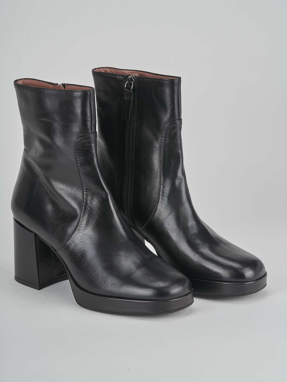 Stivaletti tacco 6cm pelle nero