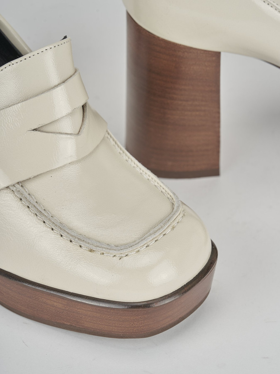 Loafers heel 9 cm white leather