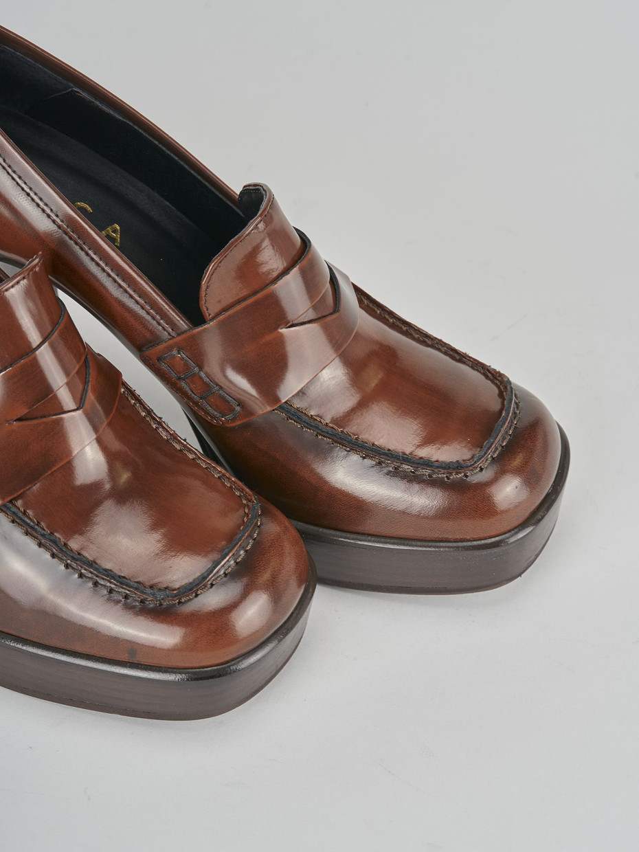 Loafers heel 9 cm brown leather