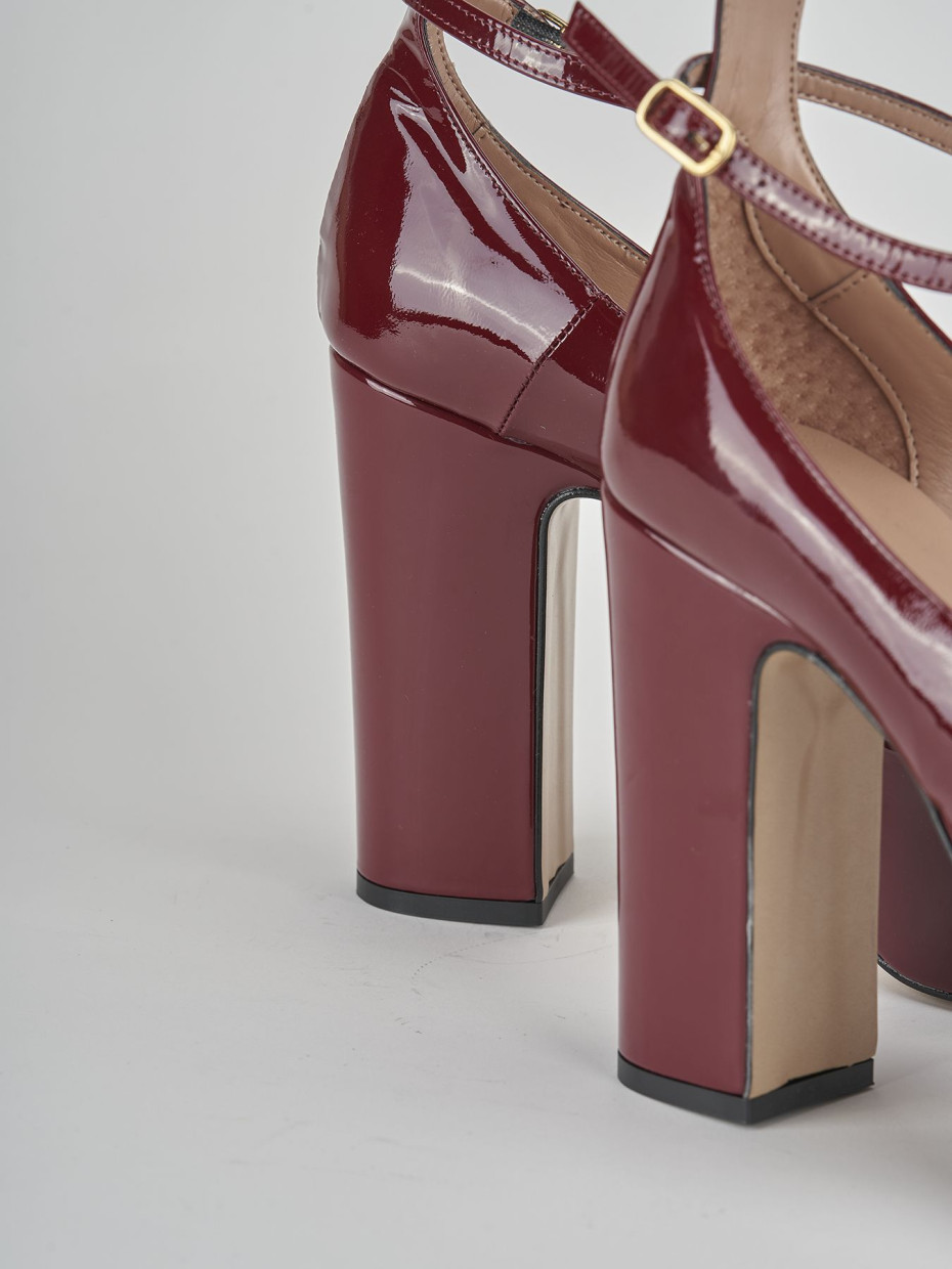 Pumps heel 8 cm bordeaux patent