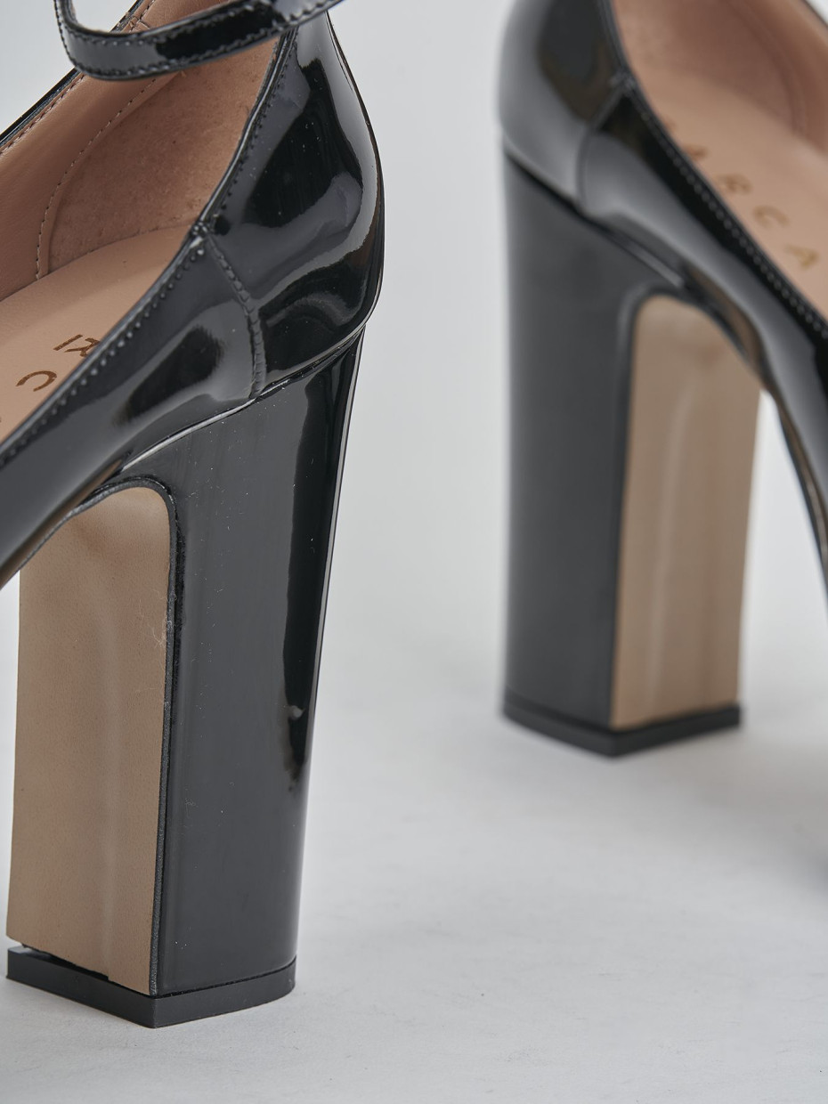 Décolleté e slingback tacco 8cm vernice nero