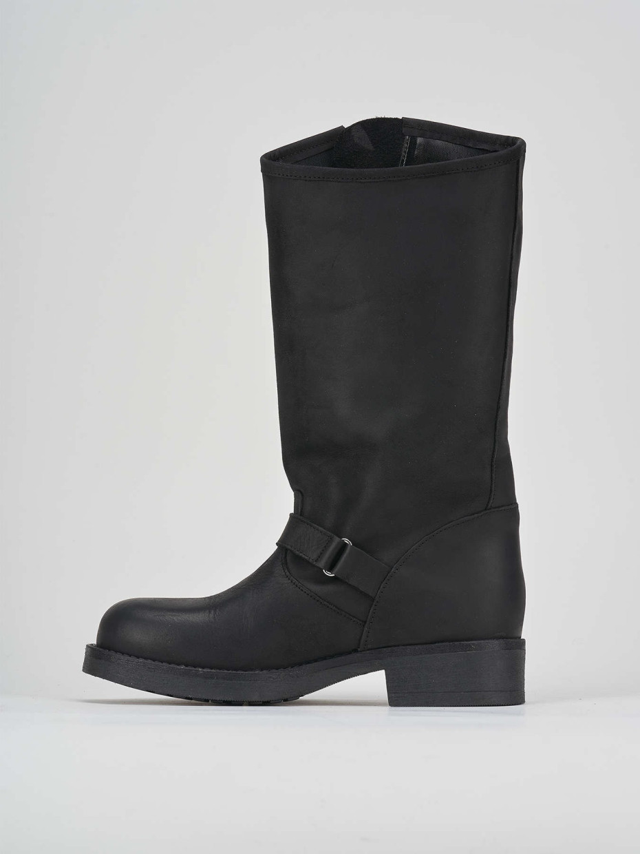 Low heel boots heel 1 cm black leather