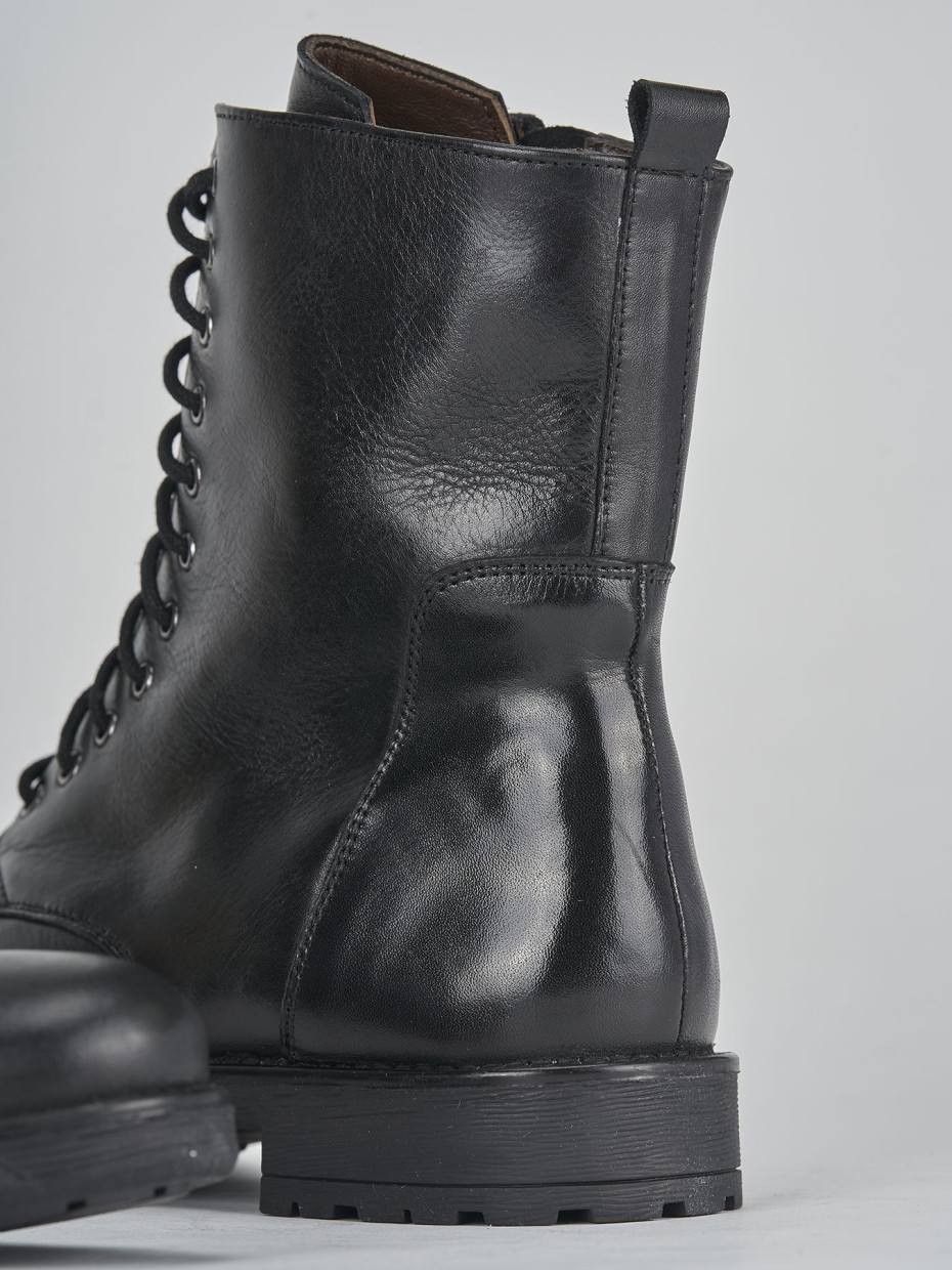 Combat boots heel 2 cm black leather