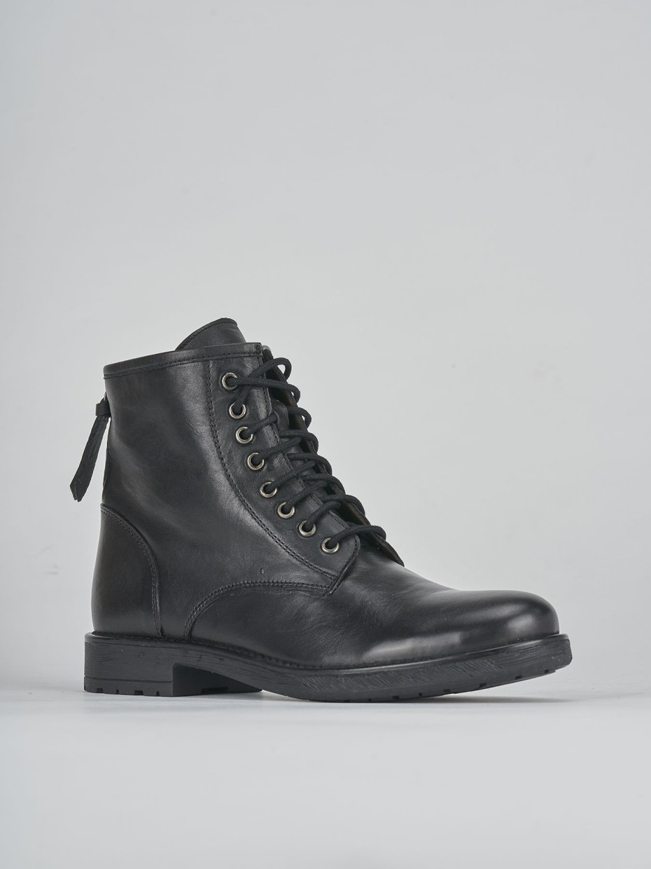 Combat boots heel 2 cm black leather