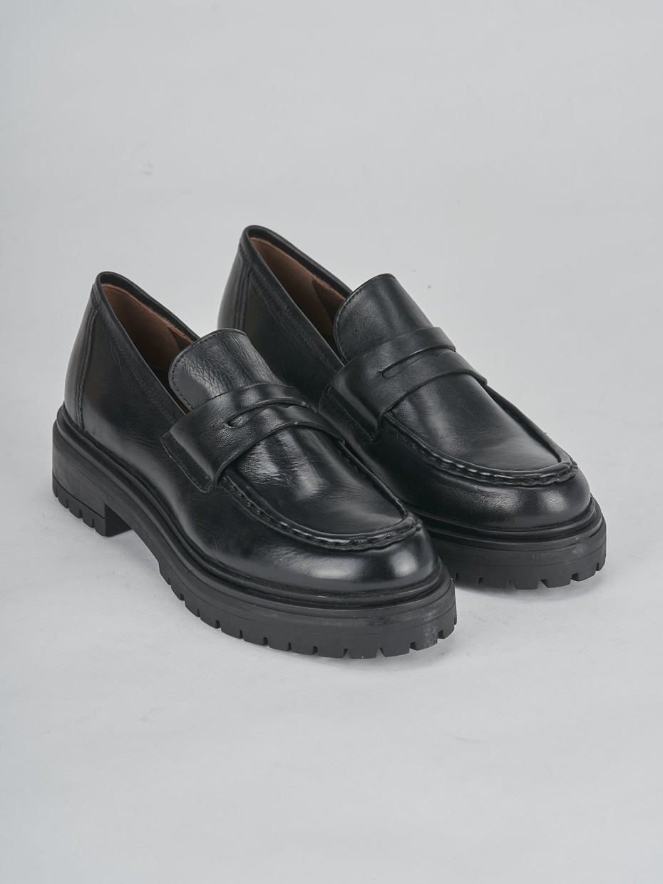 Loafers heel 2 cm black leather