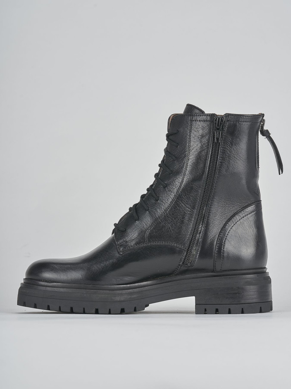 Combat boots heel 2 cm black leather