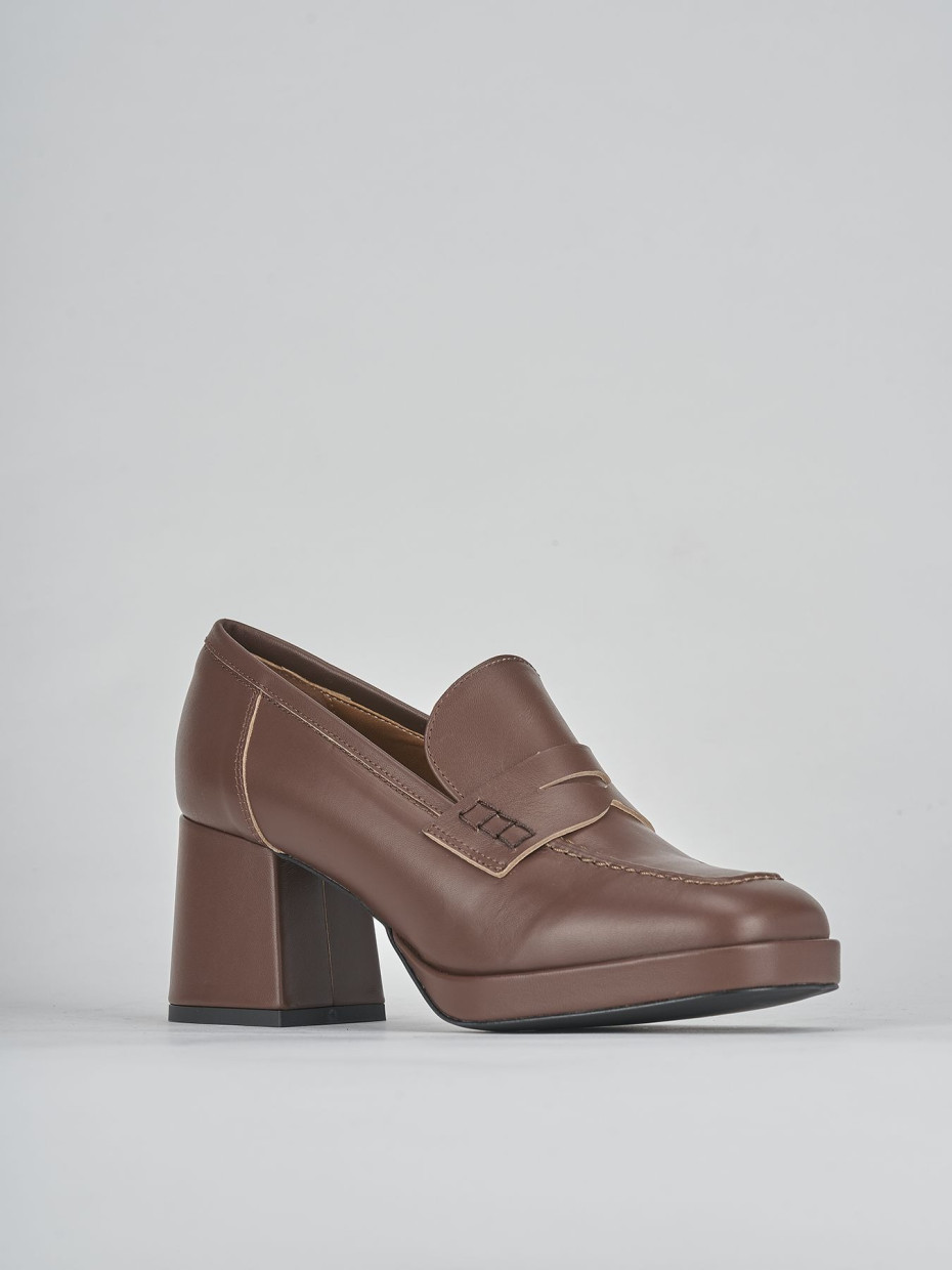 Loafers heel 7 cm brown leather