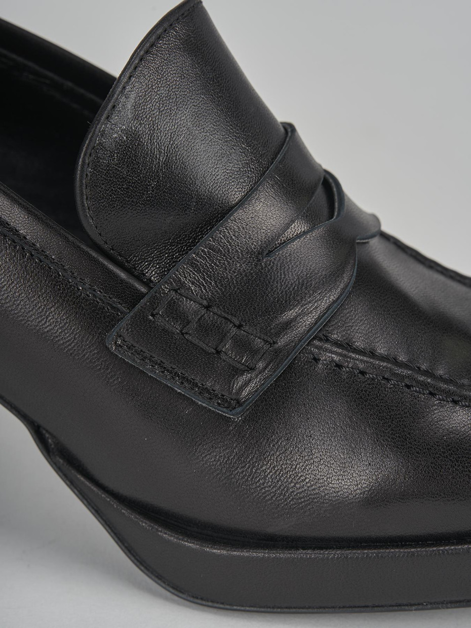 Loafers heel 7 cm black leather