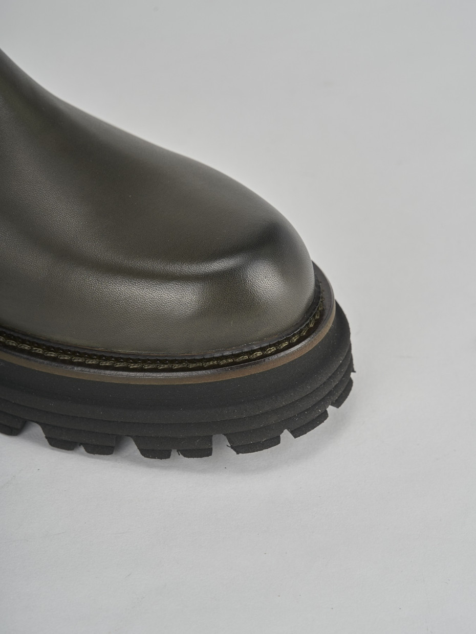 Stivale tronchetto chelsea tacco 2 cm verde pelle