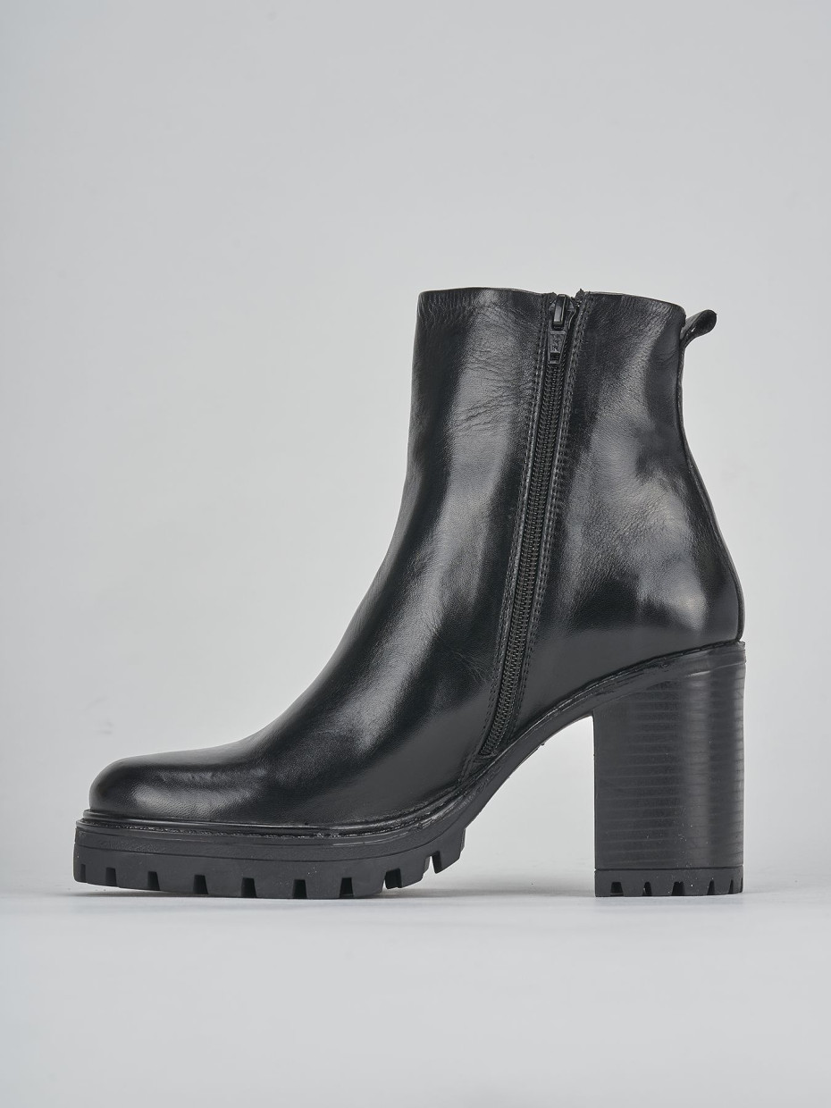 Stivaletti tacco 7cm pelle nero