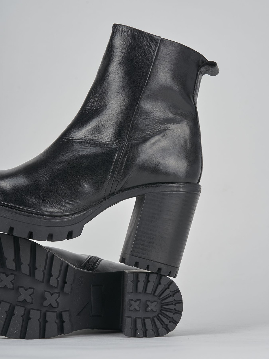 Stivaletti tacco 7cm pelle nero