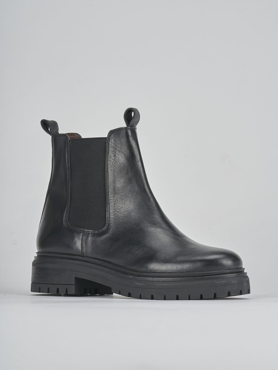 Stivaletti tacco 3cm pelle nero