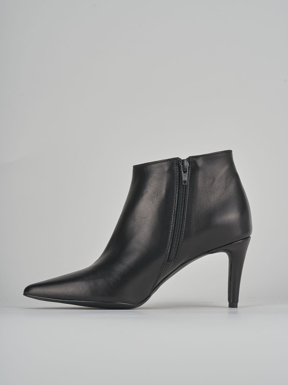 High heel ankle boots heel 7 cm black leather