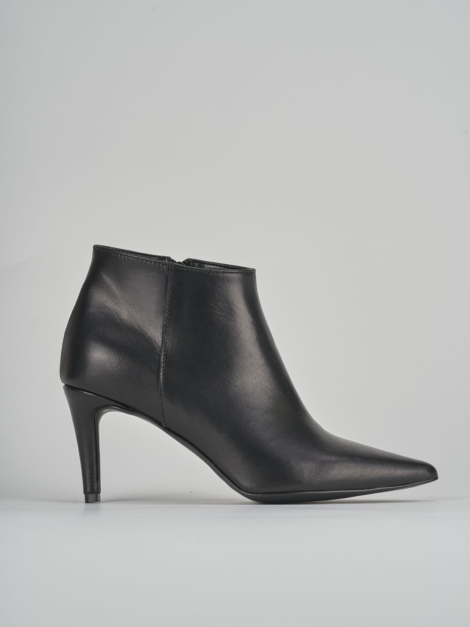 High heel ankle boots heel 7 cm black leather