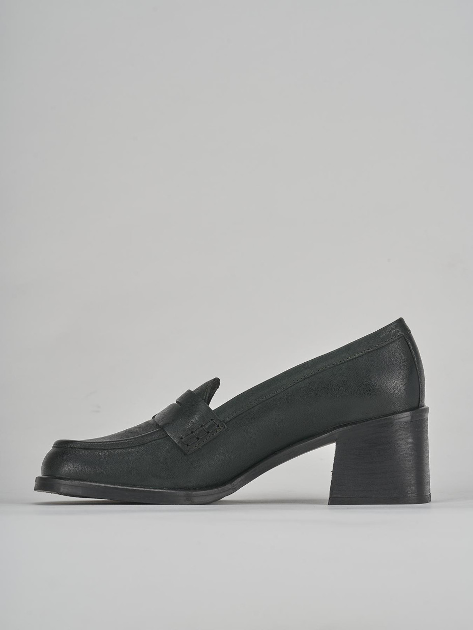 Loafers heel 5 cm green leather