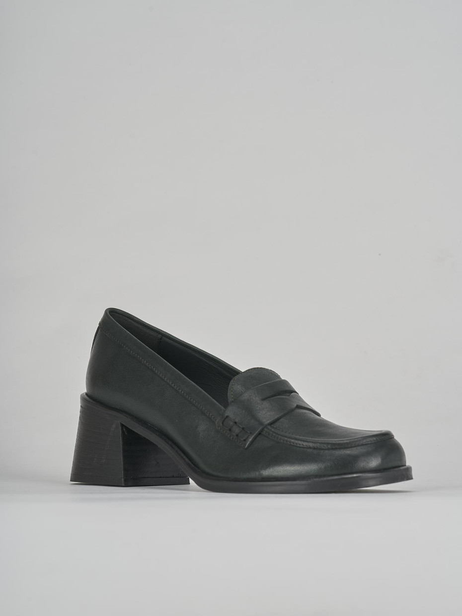 Loafers heel 5 cm green leather