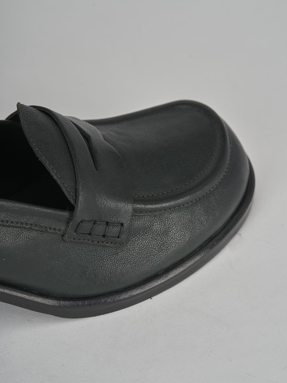 Loafers heel 5 cm green leather