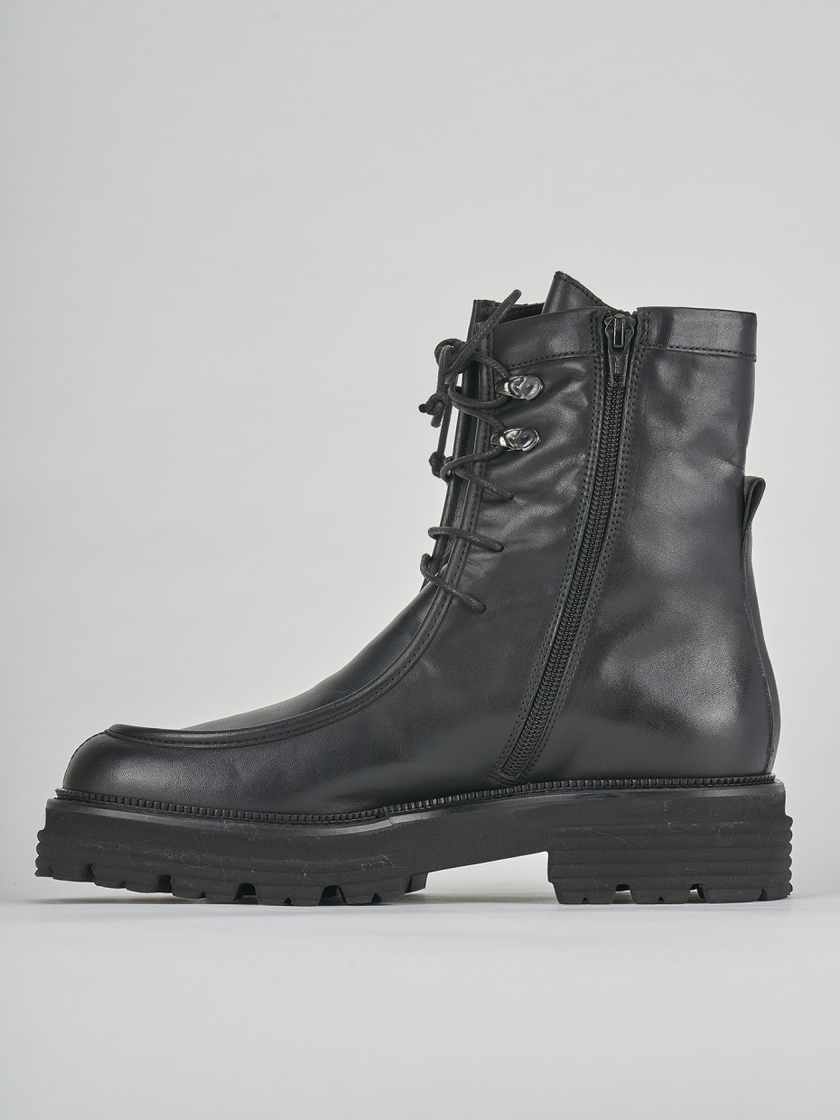 Combat boots heel 2 cm black leather