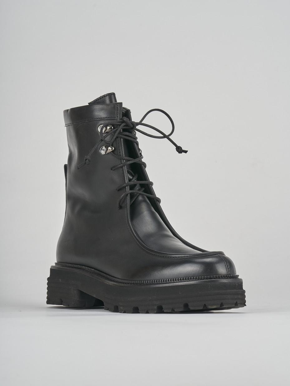 Combat boots heel 2 cm black leather