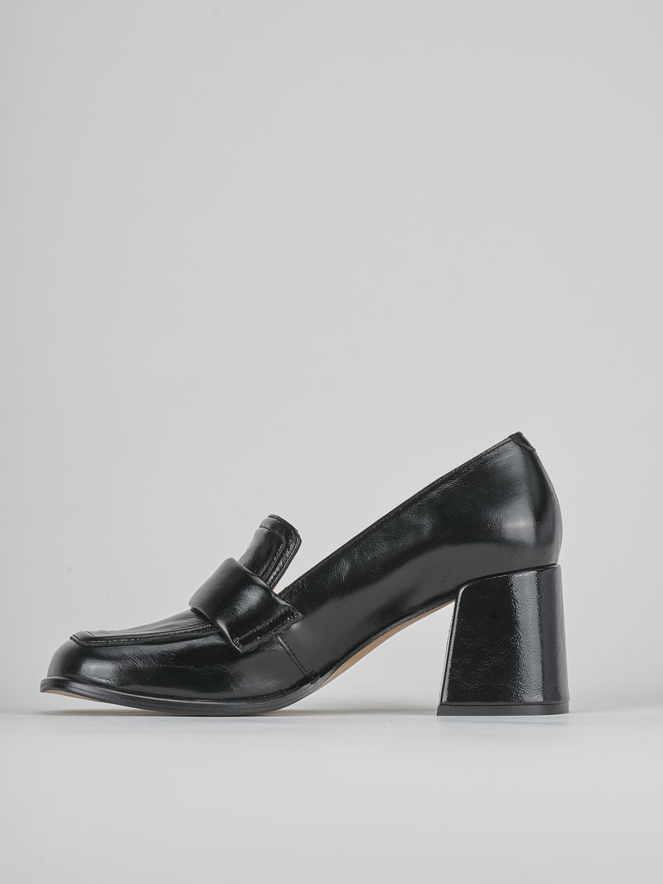 Loafers heel 5 cm black leather