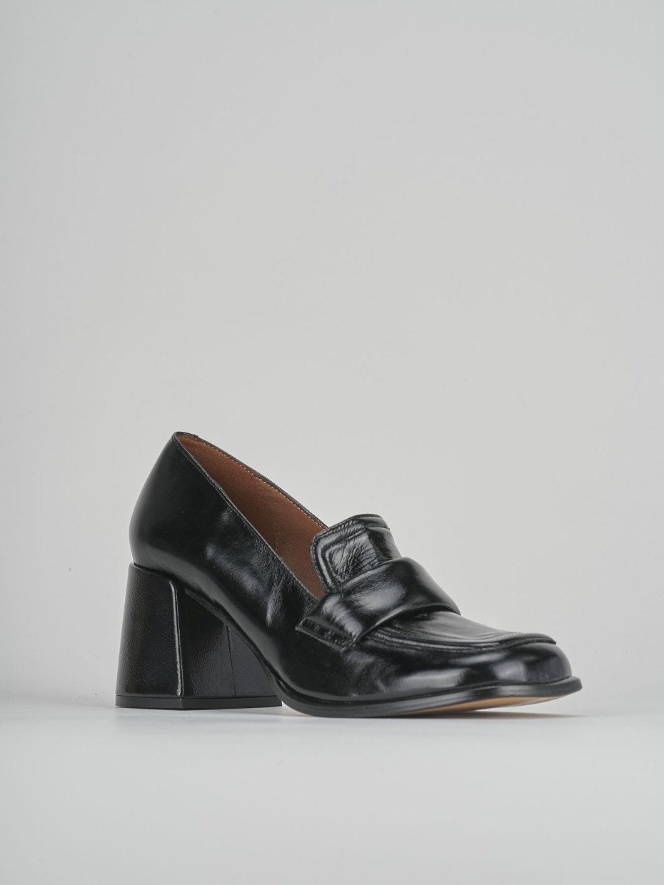 Loafers heel 5 cm black leather