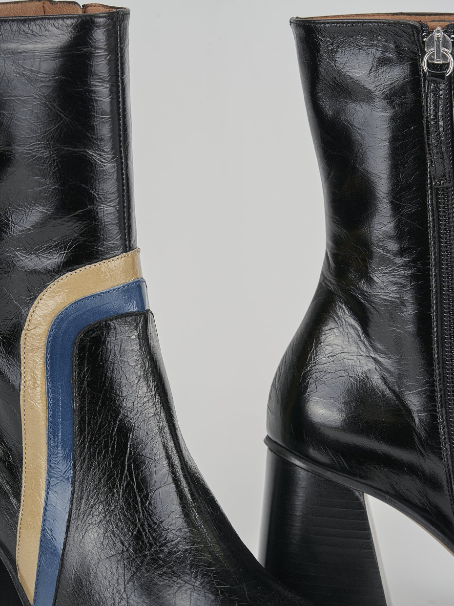 High heel ankle boots heel 7 cm black leather