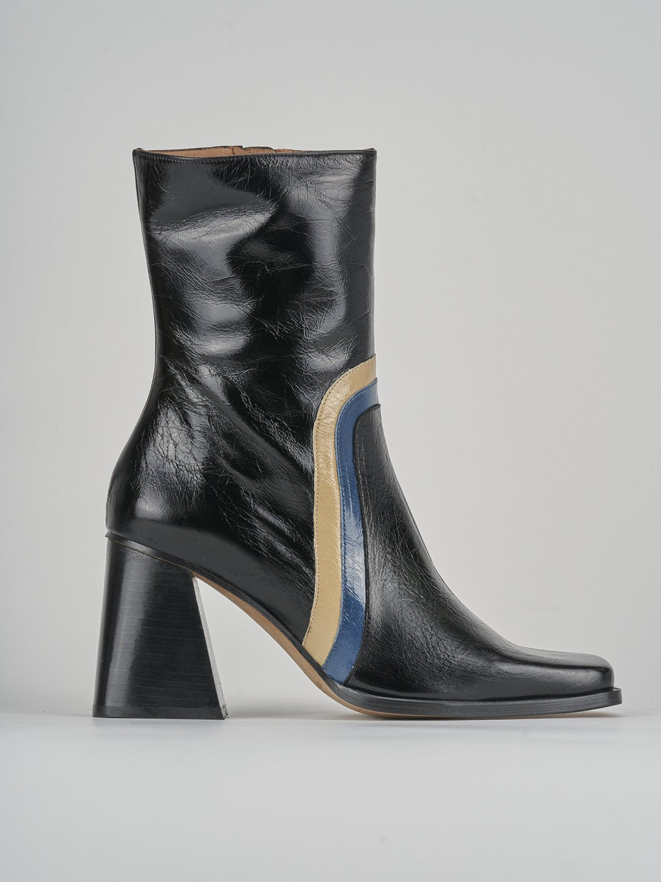 High heel ankle boots heel 7 cm black leather