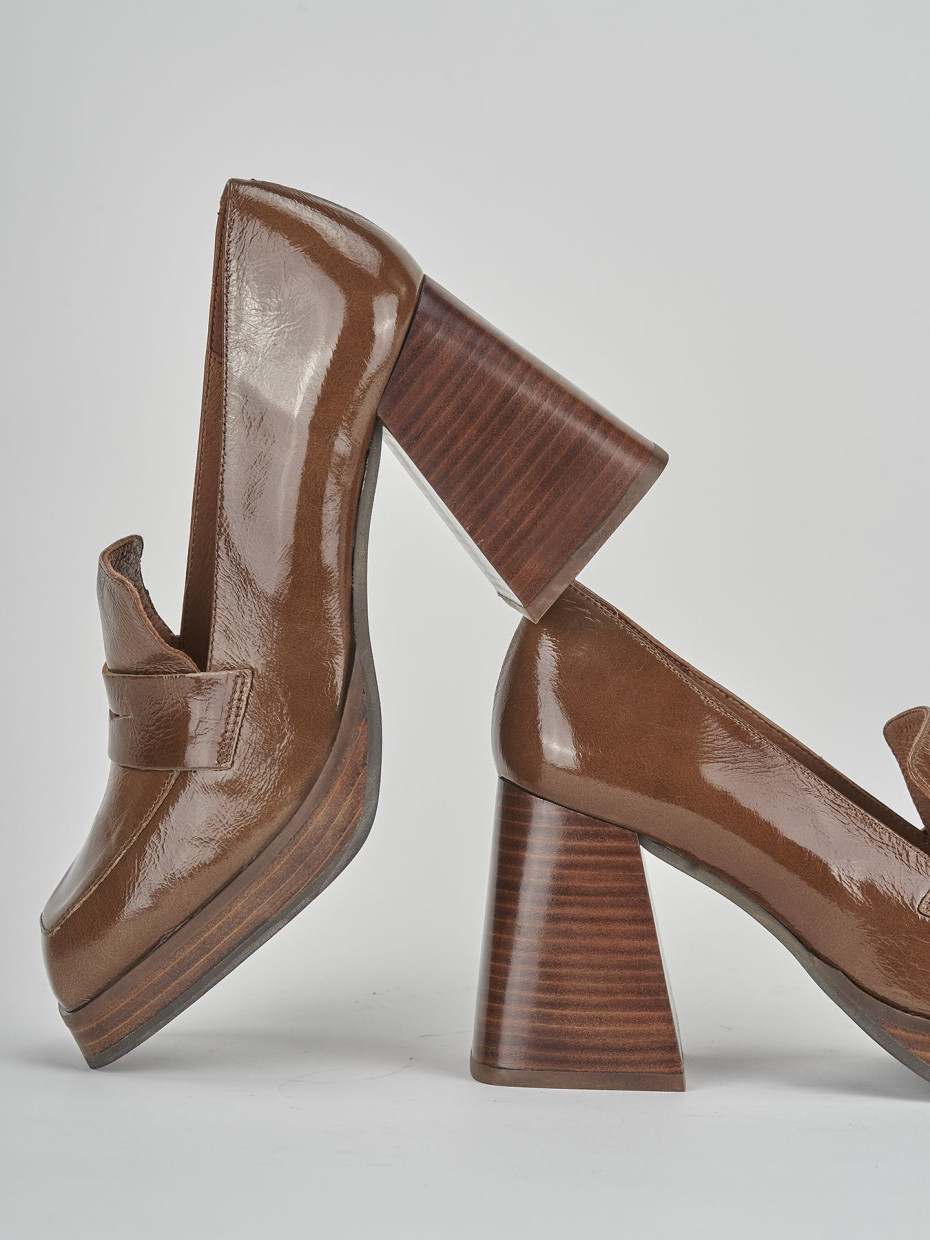 Loafers heel 9 cm brown leather