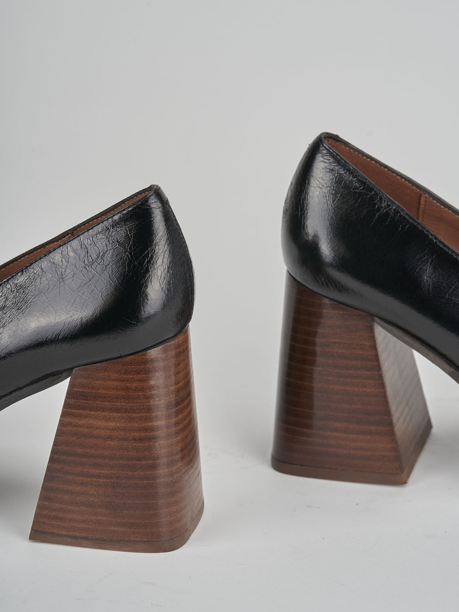Loafers heel 9 cm black leather