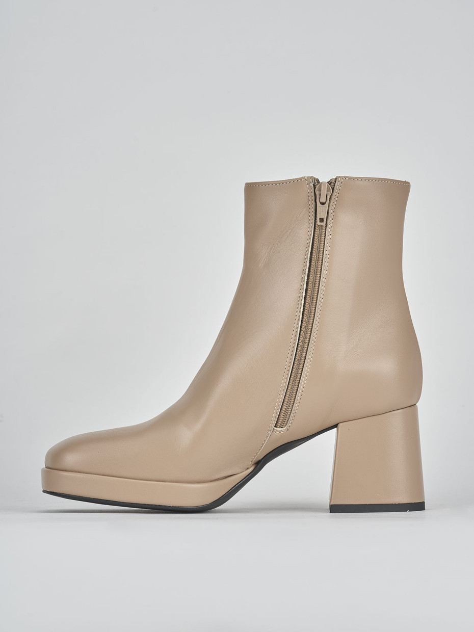 High heel ankle boots heel 5 cm brown leather