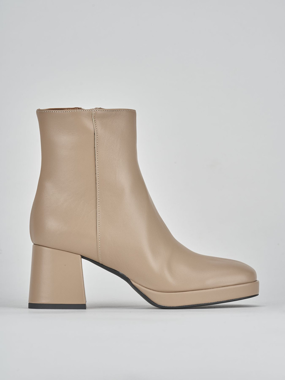 High heel ankle boots heel 5 cm brown leather